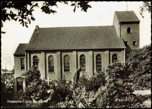 Ansichtskarte Friesoythe Kirche und Friedhof - Fotokarte 1968