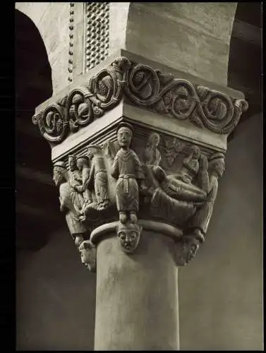 Hildesheim Basilika St. Godehard Kapitell im Nördl. Seitenschiff 1961