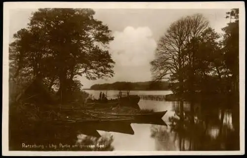 Ansichtskarte Ratzeburg Partie am großen See Hütte Fischerboote 1930