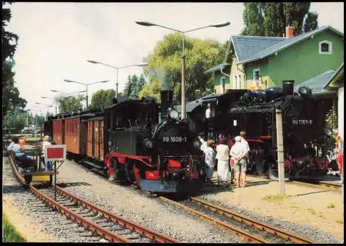 Schmalspurdampflokomotiven 1608   1791 Personenzügen im Bahnhof Moritzburg 2005