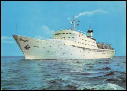 Schiffsfoto-AK Schiff Ship Urlauberschiff der DDR GTMS Fritz Heckert 1970