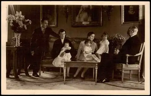 Ansichtskarte  Adel Monarchie Frankreich France Prinzen u.a. Gruppenbild 1932