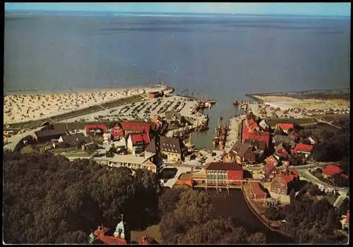 Ansichtskarte Neuharlingersiel Luftbild Ortsansicht v. Flugzeug aus 1978