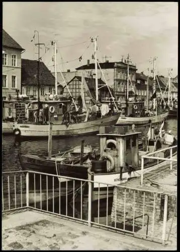 Ansichtskarte Ueckermünde Hafen Fischerboote 1973