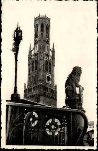 Postkaart Brügge Brugge | Bruges Le Beffroi Het Belfort en de Hallen 1960