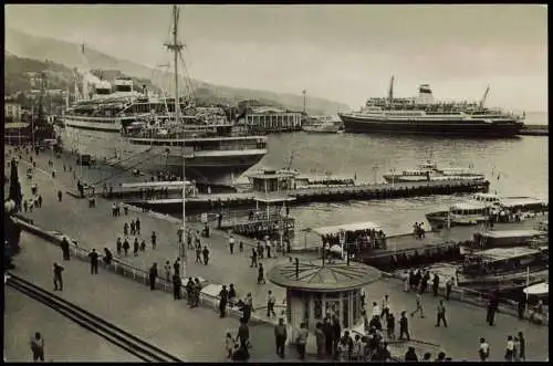 Postcard Jalta Ялта / Yalta Hafen mit Urlauberschiffe Schiff 1969