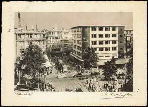 Ansichtskarte Düsseldorf Am Corneliusplatz Verkehrspolizist 1956