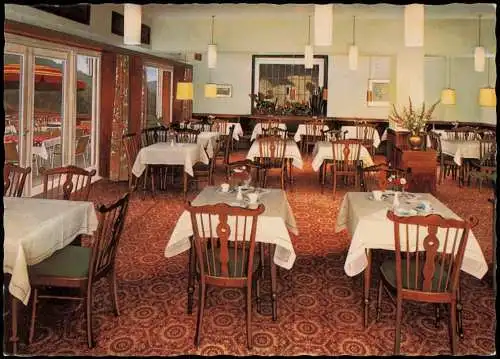 Ansichtskarte Nordenau-Schmallenberg Hotel Gnacke Innenansicht Gastraum 1970