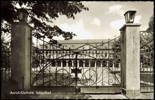 Ansichtskarte Aurich-Leer (Ostfriesland) Schloss (Castle) Schloßhof 1970