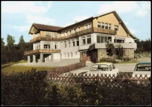 Hahnenklee-Goslar Autos vor dem Café KREUZECK Bes. J. Schwarz 1965