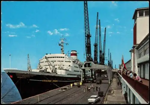 Sankt Petersburg Leningrad Санкт-Петербург Passagierschiff  Puschkin 1973