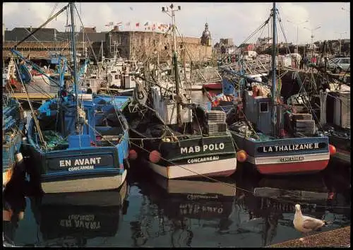 CPA Concarneau Le port, la ville close - Fischerboote 1991