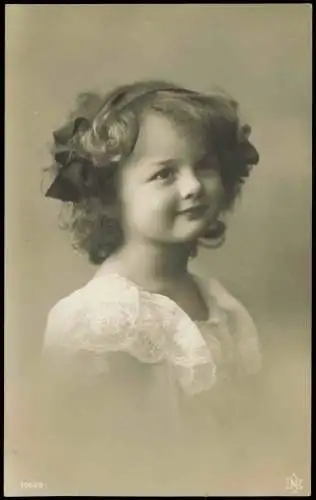 Menschen Soziales Leben: Foto Fotografie eines jungen Mädchens 1909