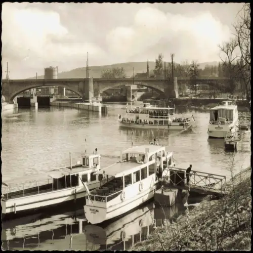 Ansichtskarte Stuttgart Schiffe auf dem Neckar mit Brücke im Hintergrund 1958
