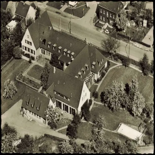 Lücklemberg-Dortmund Luftaufnahme der Schule "Der Heidehof" 1968