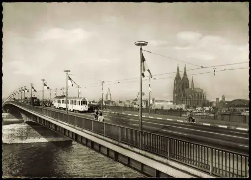 Ansichtskarte Deutz-Köln Düx Deutzer Brücke mit Dom Straßenbahn 1950