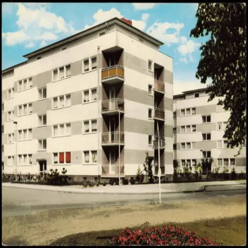 Gronau (Westfalen) Am Schloßplatz, Mehrfamilienhaus mit Balkonen 1972
