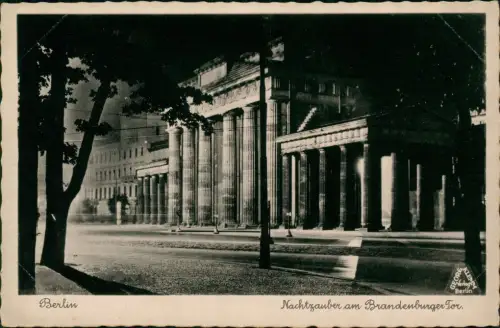 Ansichtskarte Mitte-Berlin Nachtzauber am Brandenburger Tor. 1936