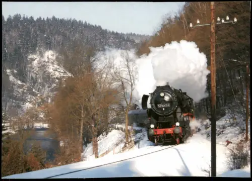 Güterzugdampflokomotive 52 8047 im verschneiten Zschopautal 2005