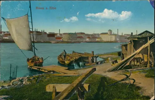 Ansichtskarte Riesa Stadt, Hütte und Boote an der Elbe 1915
