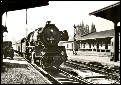 Aschersleben Dampflokomotive 50 3675-1 Einfahrt in Aschersleben (1976) 1976