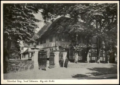 Ansichtskarte Burg auf Fehmarn Ostseebad Weg zur Kirche 1959