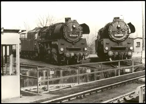 Glauchau Dampflokomotiven im  58.30 auf dem Drehkranz 1982