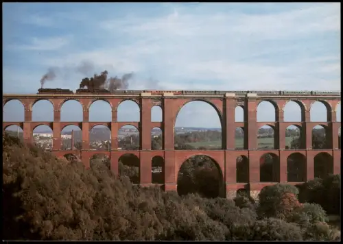 Netzschkau (Vogtland) Dampflokomotive auf der Göltzschtalbrücke 2000