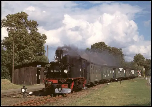 Nebitzschen-Mügeln Döllnitzbahn: Lok 99 1574-5Personenzug in Nebitzschen 1998