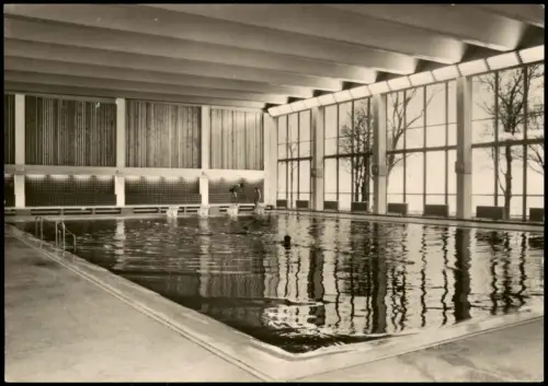 Kühlungsborn Mehrwasserschwimmhalle Schwimmbad Innenansicht zur DDR-Zeit 1973