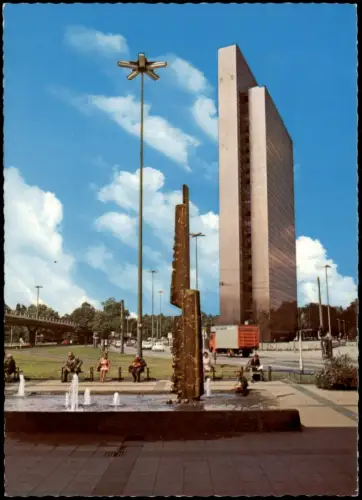 Ansichtskarte Düsseldorf Goldfinger Brunnen Thyssen Hochhaus 1979