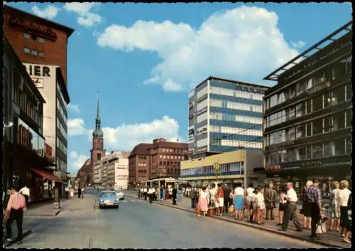 Dortmund Kampstraße, Tram Haltestelle, Leute beim Einkaufen 1971