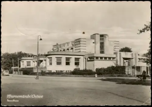 Ansichtskarte Warnemünde-Rostock Partie am Strandhaus zur DDR-Zeit 1958