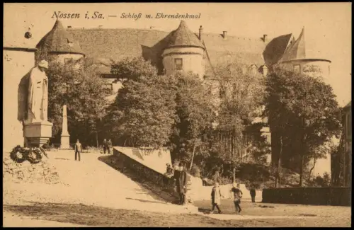 Ansichtskarte Nossen Schloß und Ehrenmal 1922