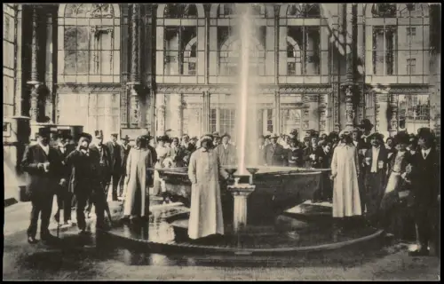 Postcard Karlsbad Karlovy Vary Sprudel Wandelhalle belebt 1914