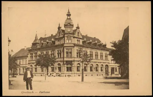 Ansichtskarte Groitzsch Rathaus Straßenpartie 1923