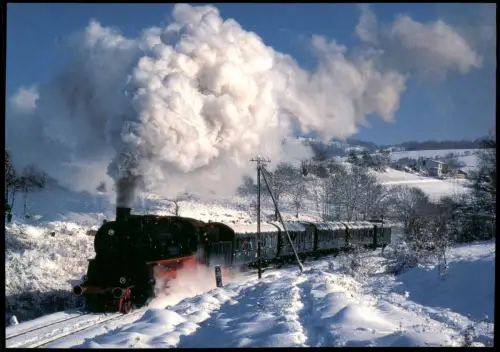 Altersbach-Steinbach-Hallenberg Güterzuglokomotive 58 311 Damplok im Winter 1993