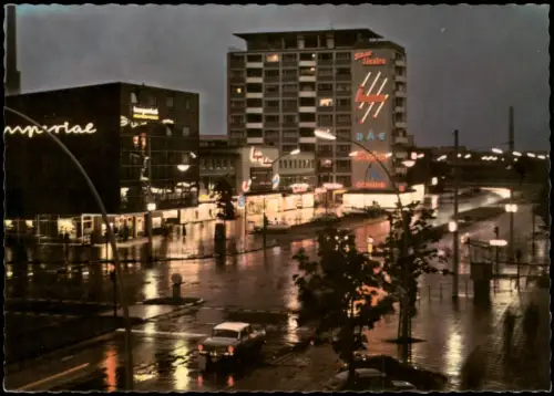 Ansichtskarte Wolfsburg Porschestraße bei Nacht Leuchtreklame 1966