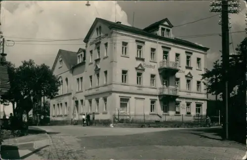 Ansichtskarte Rathmannsdorf (Sachsen) Gasthof Zur Brücke (DDR-Zeit) 1956