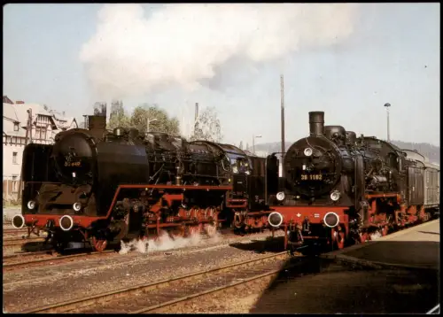Weischlitz (Vogtland) Traditionsloks 50 849 und 38 1182 im Bahnhof 1985