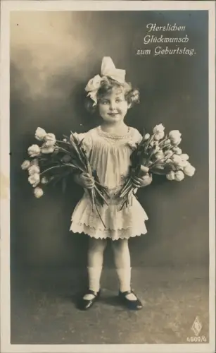 Ansichtskarte  Geburtstag Birthday Mädchen mit Tulpen Fotokunst 1918