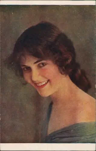 Ansichtskarte  Künstlerkarte Gemälde K. Larson - Ein Kobeld junge Frau 1922