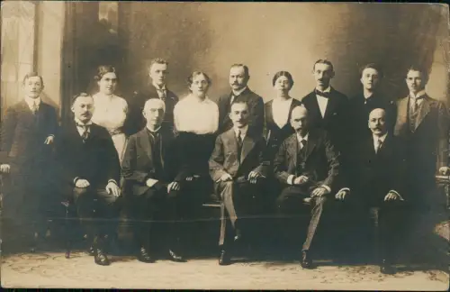 Ansichtskarte  Berufe Gruppenbild einer Firma 1913