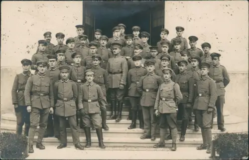 Ansichtskarte  Militär Soldaten Gruppe 1. Weltkrieg Militaria 1918
