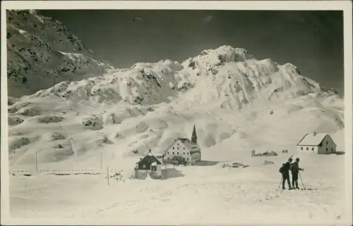 Ansichtskarte St. Christoph am Arlberg Skifahrer vor der Stadt 1930
