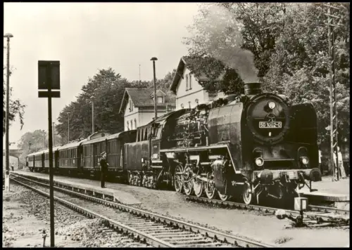 Ansichtskarte Lommatzsch Dampflokomotive Baureihe 50 - Bahnhof 1982
