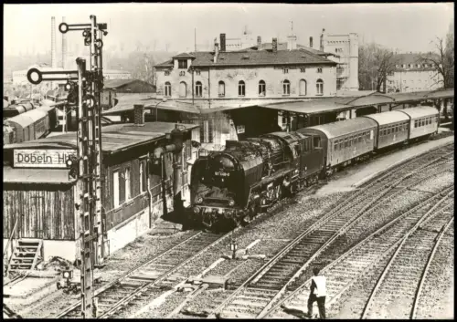 Ansichtskarte Döbeln Dampflokomotive Baureihe 50 im Hauptbahnhof Döbeln 1975
