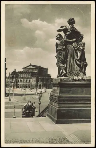 Ansichtskarte Innere Altstadt-Dresden Brühlsche Terrasse Statue Oper 1942