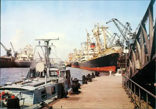 Ansichtskarte Bremen Schiffe im Überseehafen 1970