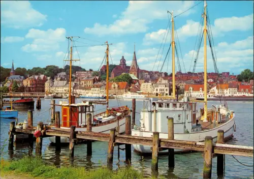 Ansichtskarte Flensburg kleine Schiffe, Kutter, Hafen und Stadt 1975